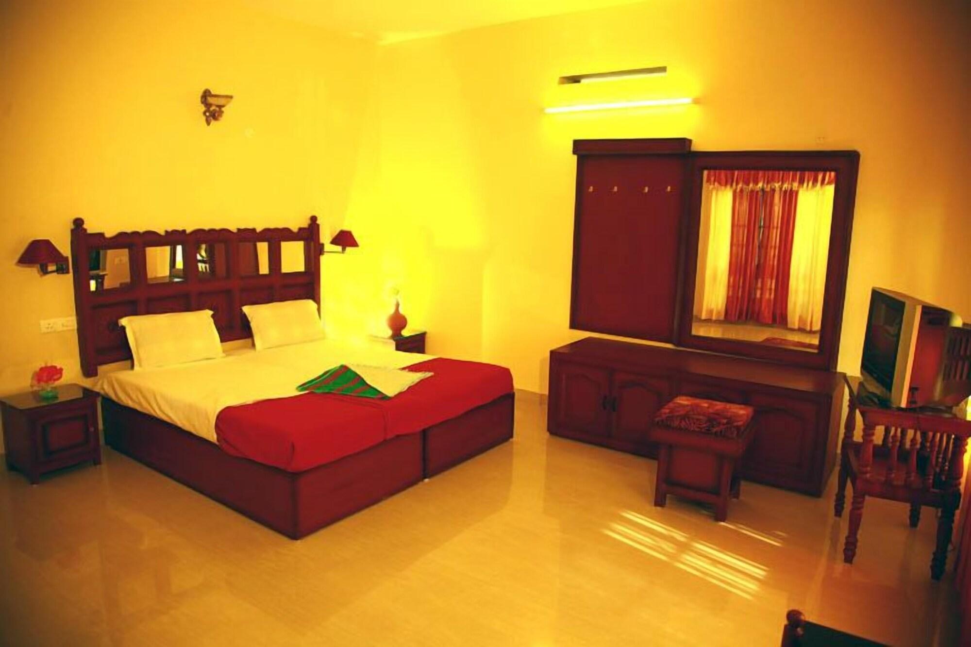 Jungle Palace Homestay Thekkady Exterior photo